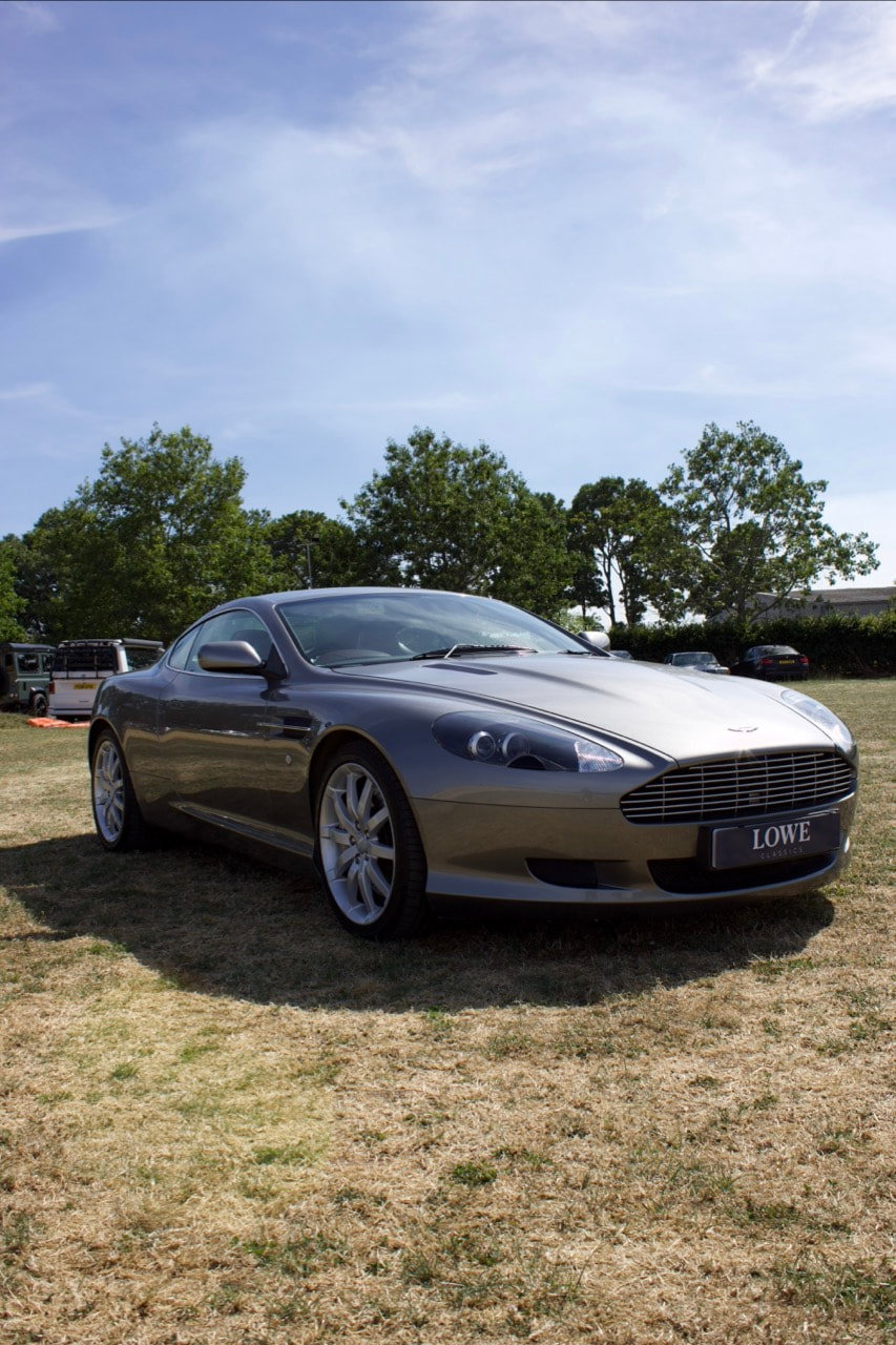 Aston Martin DB9