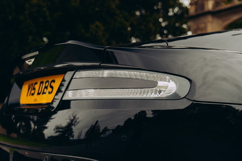 Aston Martin DBS 21