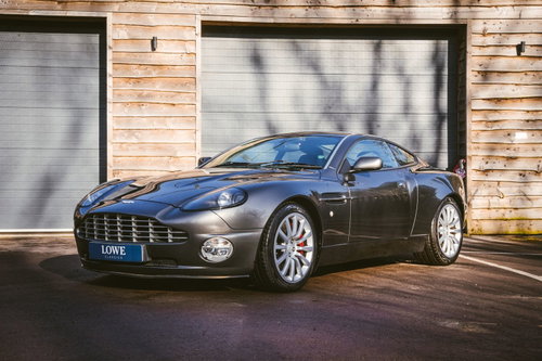 Aston Martin Vanquish 0