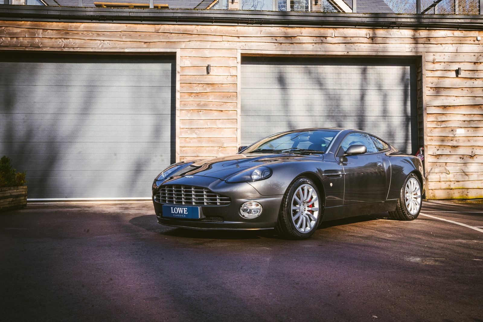Aston Martin Vanquish