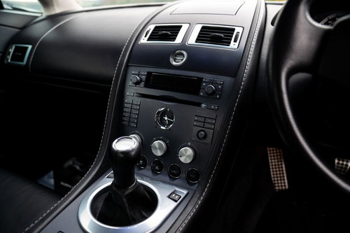 Aston Martin Vantage 10