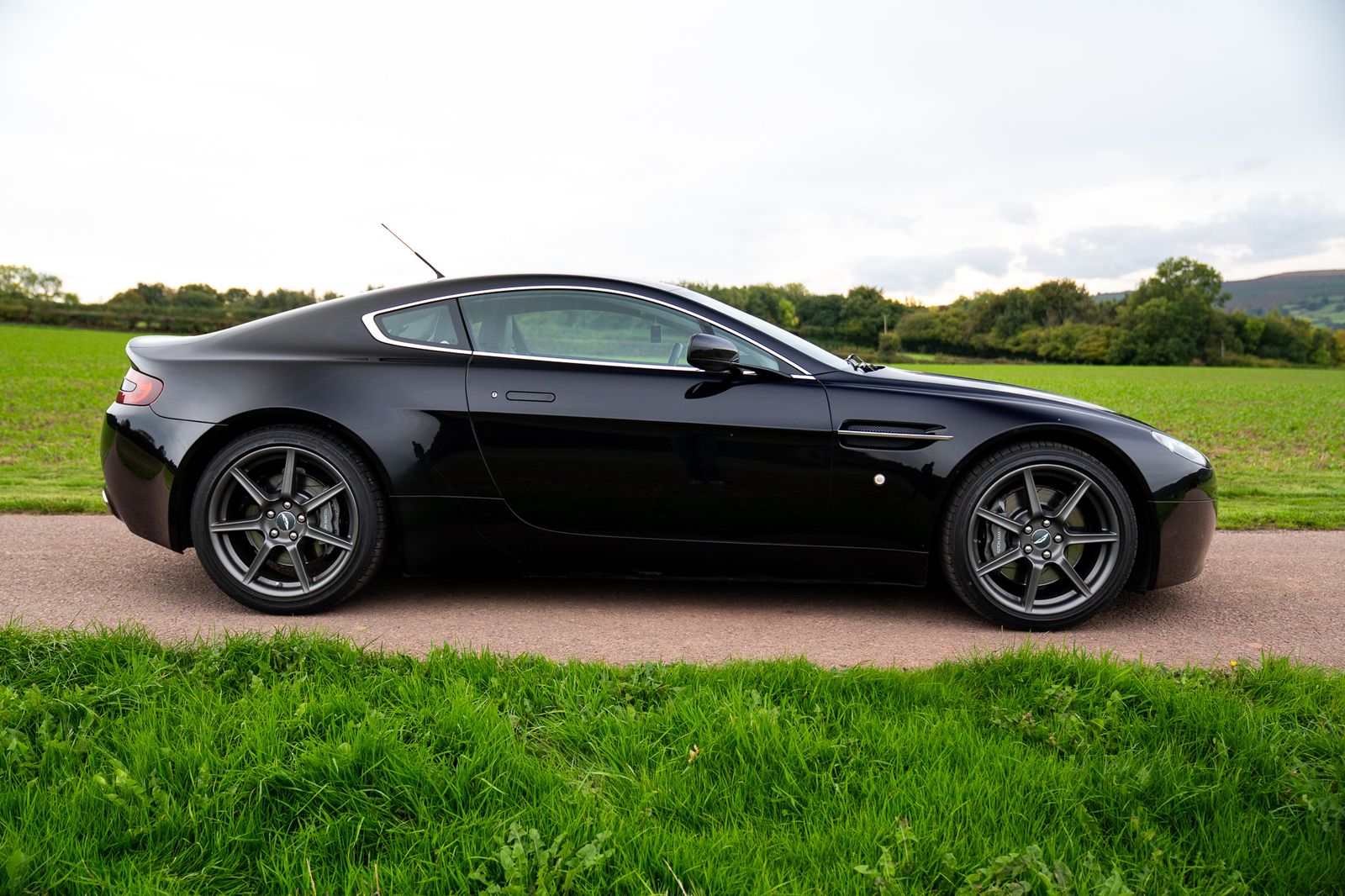 Aston Martin Vantage