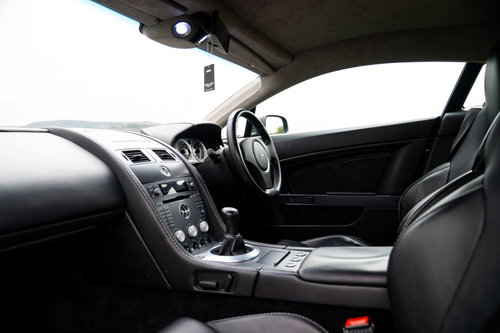 Aston Martin Vantage 12