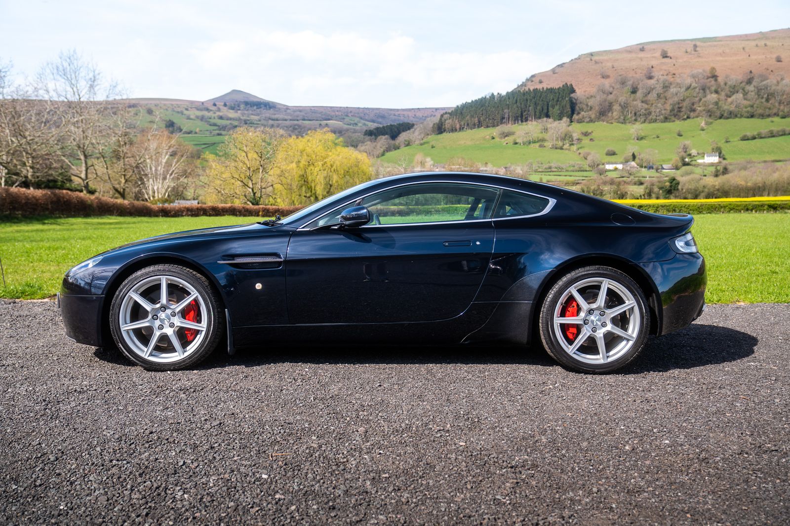 Aston Martin Vantage