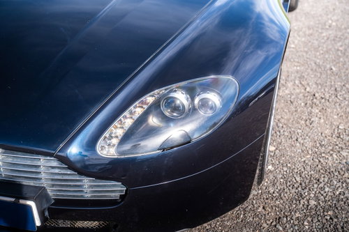 Aston Martin Vantage 5