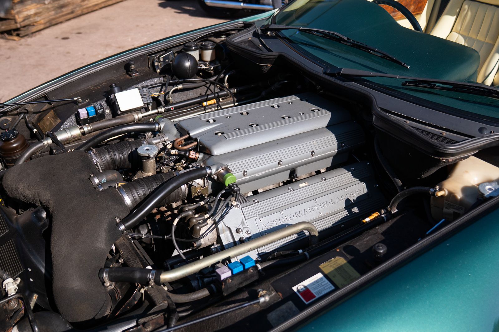 Aston Martin Virage