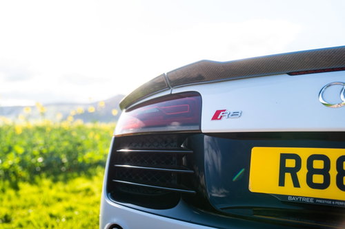 Audi R8 10