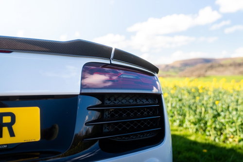 Audi R8 11