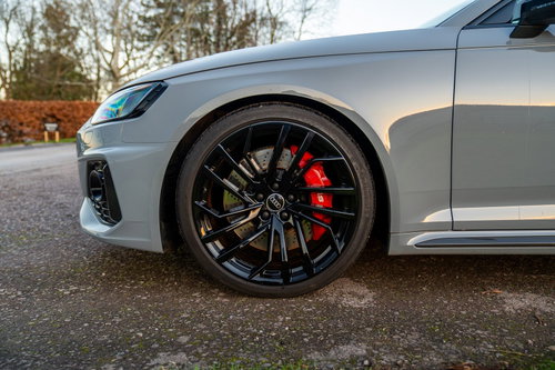 Audi RS4 Avant 12