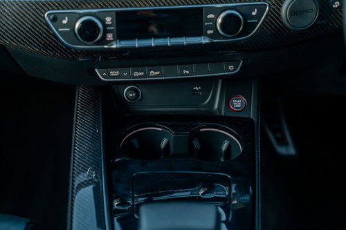 Audi RS4 Avant 32