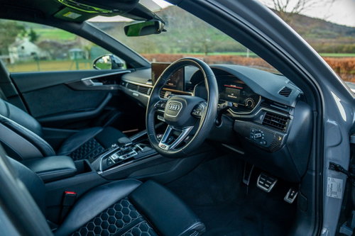 Audi RS4 Avant 23