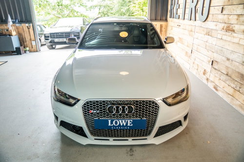 Audi RS4 Avant 28