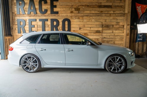 Audi RS4 Avant 1