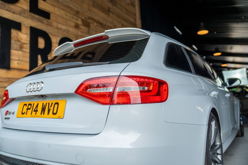 Audi RS4 Avant 27