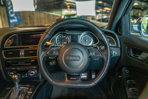 Audi RS4 Avant 25