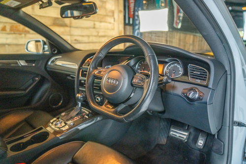 Audi RS4 Avant 31