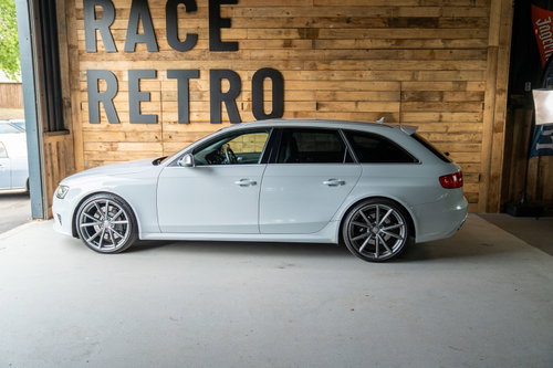 Audi RS4 Avant 18