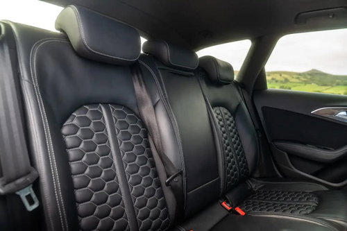 Audi RS6 Avant 33