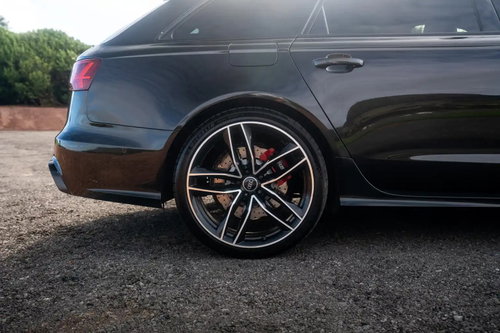 Audi RS6 Avant 9
