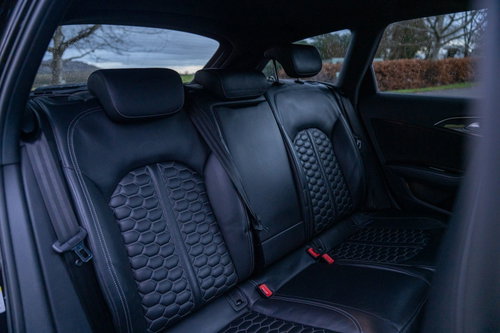 Audi RS6 Avant 24