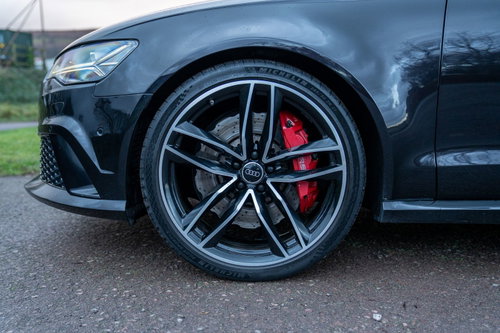 Audi RS6 Avant 8
