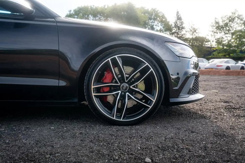 Audi RS6 Avant 8