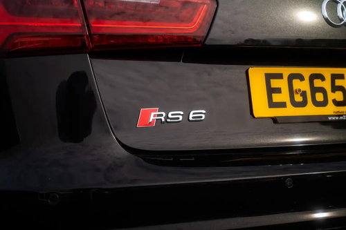 Audi RS6 Avant 16