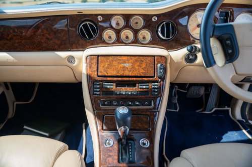 Bentley Arnage 16