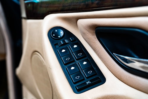 BMW 740i l auto 12