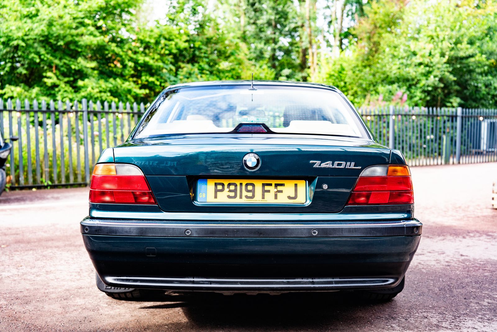 BMW 740i l auto