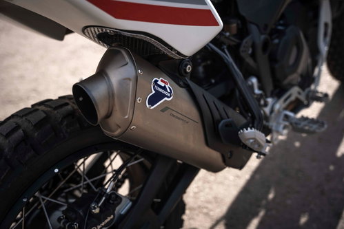 DUCATI Desert x 6