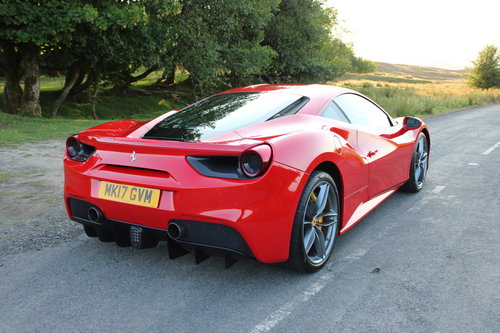 Ferrari 488 32