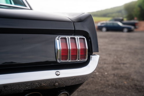 Ford Mustang 23