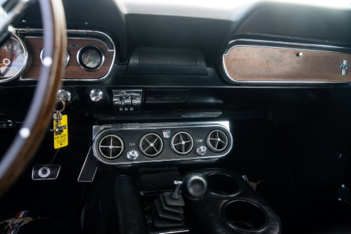 Ford Mustang 30