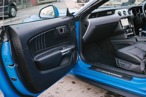 Ford Mustang 25