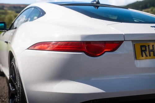 Jaguar F-Type 10