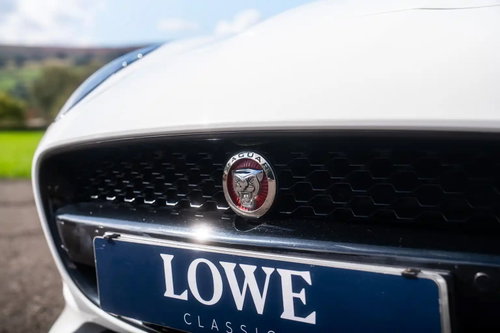 Jaguar F-Type 17