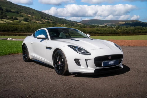 Jaguar F-Type 0