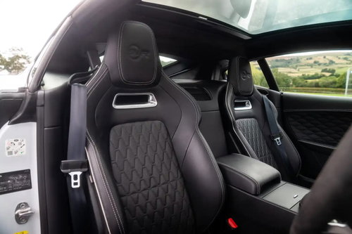 Jaguar F-Type 32
