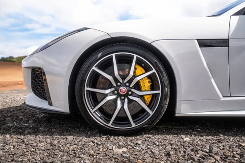 Jaguar F-Type 23