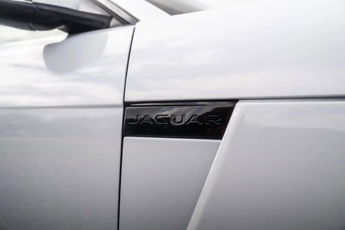 Jaguar F-Type 11