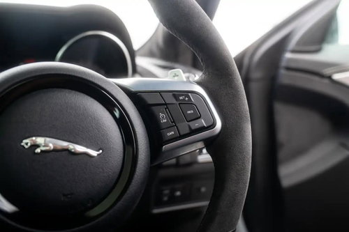 Jaguar F-Type 46