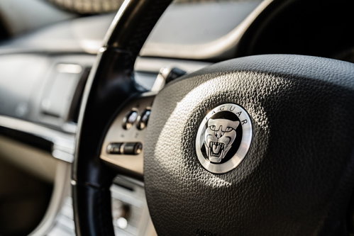 Jaguar XF 16