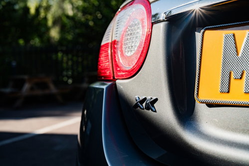 Jaguar XK 9