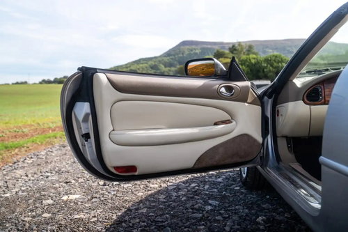 Jaguar XKR 33