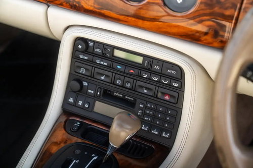 Jaguar XKR 30