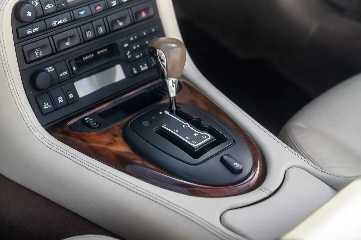 Jaguar XKR