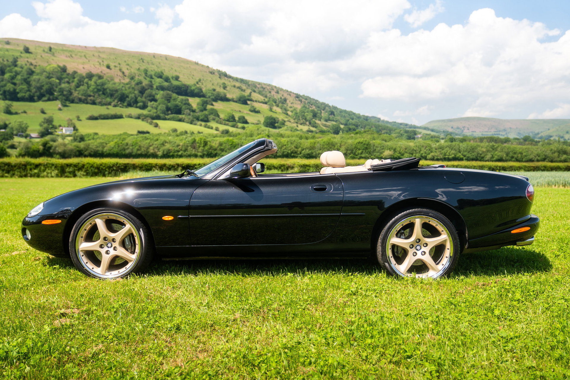 Jaguar XKR
