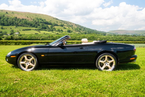 Jaguar XKR 7