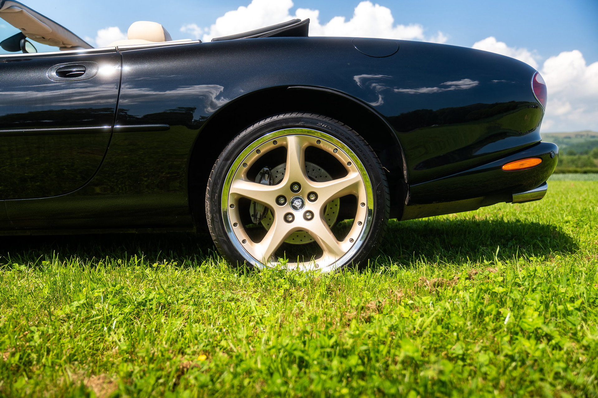 Jaguar XKR
